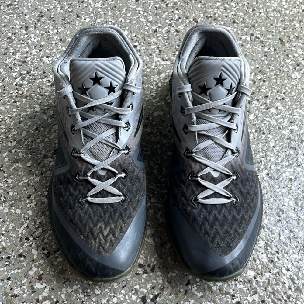 Nike Mens Zoom Field General 2 749310-002 Gray Running Shoes Sneakers Size 9.5